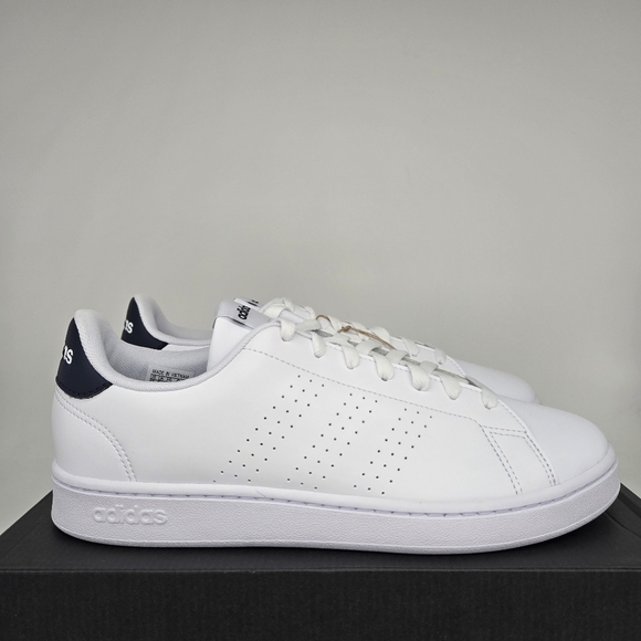 Athletic_Shoes
